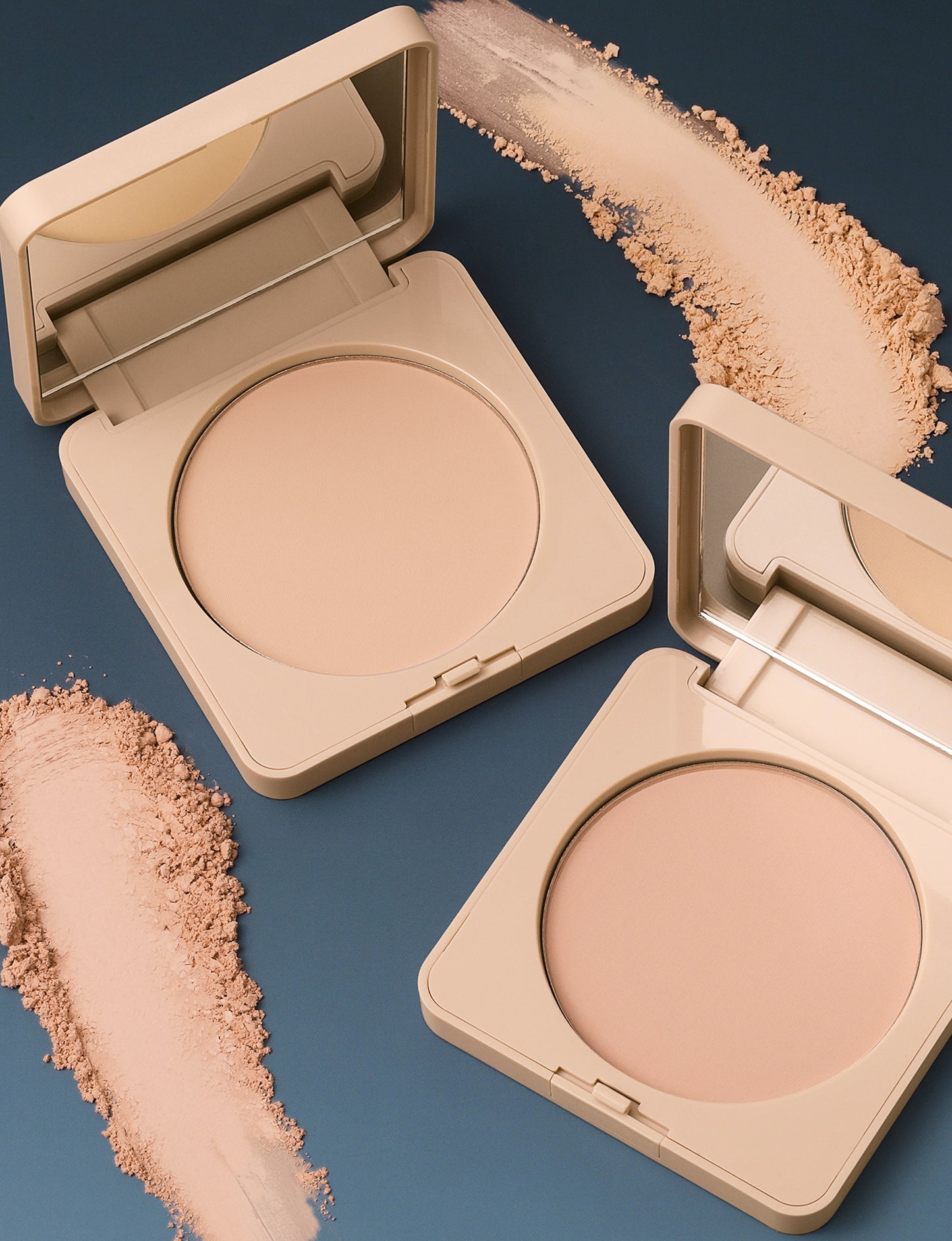 Total Coverage Compact Powder – 12g - lifestyle